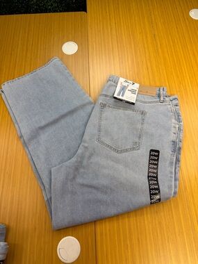 Seven7 Women's Plus High Rise Fitted Waist Loose Fit 5 Pocket Straight Jean 20W